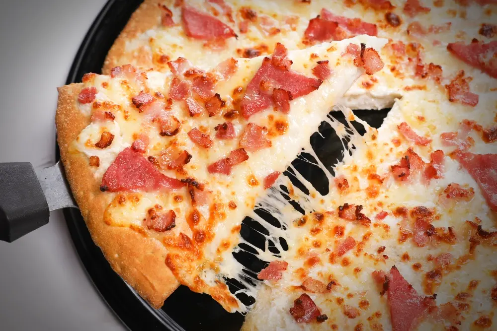 Cheesy Bacon & Ham Classic Pizza 